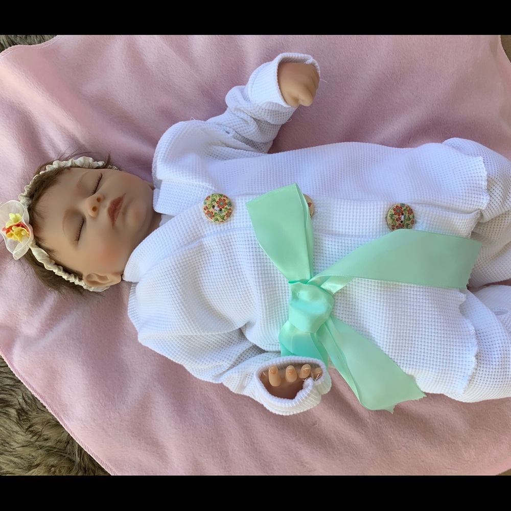 Newborn baby girl going home set